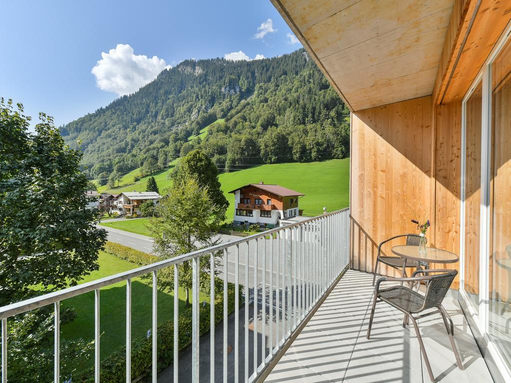 Alpine Lodge Kloesterle Am Arlberg Exterior photo